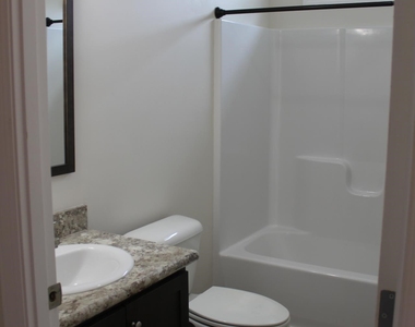 202 S Main - Photo Thumbnail 11