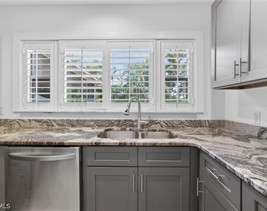 1420 Maravilla Avenue - Photo Thumbnail 19