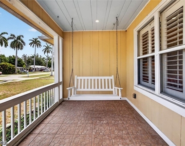 1420 Maravilla Avenue - Photo Thumbnail 8
