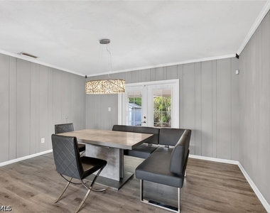 1420 Maravilla Avenue - Photo Thumbnail 14
