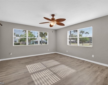 1420 Maravilla Avenue - Photo Thumbnail 24
