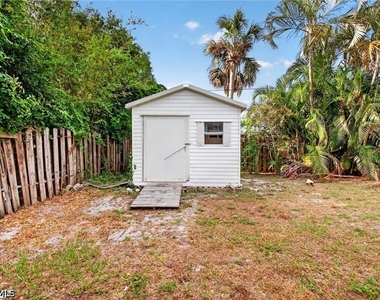 1420 Maravilla Avenue - Photo Thumbnail 48