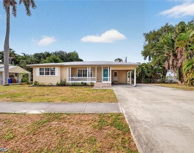 1420 Maravilla Avenue - Photo Thumbnail 3
