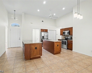 6643 Craven Hill Way - Photo Thumbnail 5