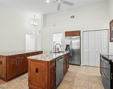 6643 Craven Hill Way - Photo Thumbnail 3