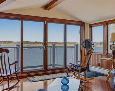 130 Harbor - Photo Thumbnail 22