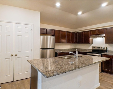 227 Rogers Street - Photo Thumbnail 4