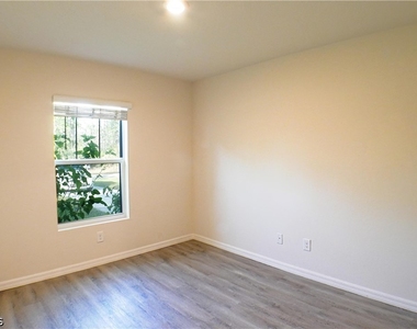 227 Rogers Street - Photo Thumbnail 7