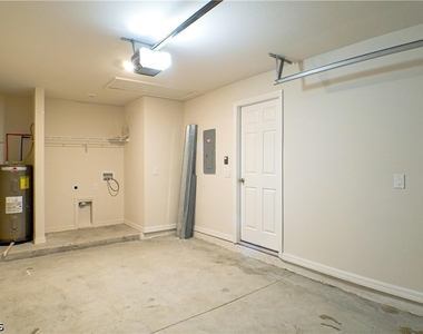 227 Rogers Street - Photo Thumbnail 14