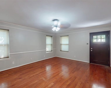 5338 Creekbend Drive - Photo Thumbnail 16