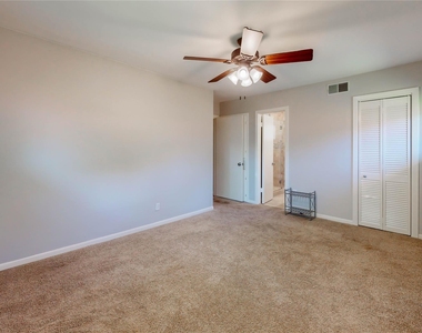 5338 Creekbend Drive - Photo Thumbnail 6