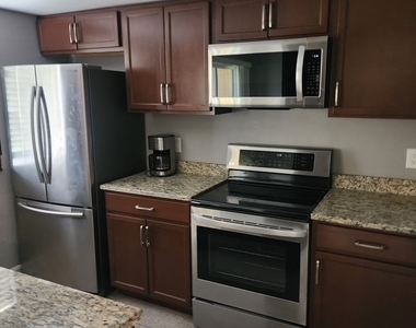 12656 Kenwood Lane - Photo Thumbnail 1