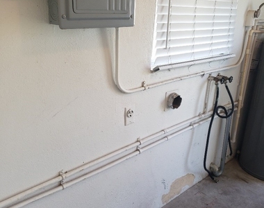 4911 Coronado Parkway - Photo Thumbnail 12