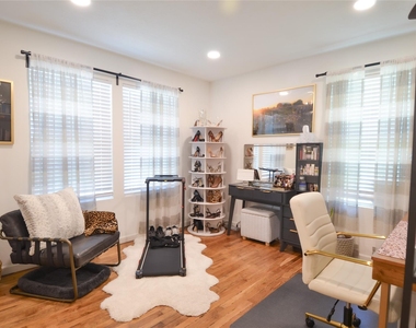 219 W 30th Street - Photo Thumbnail 13