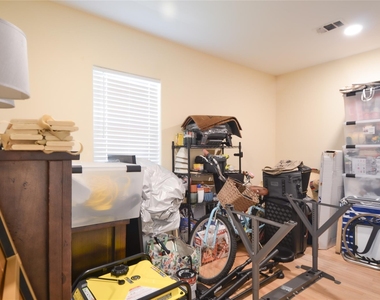 219 W 30th Street - Photo Thumbnail 21