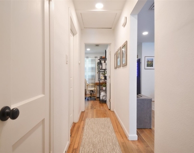 219 W 30th Street - Photo Thumbnail 11