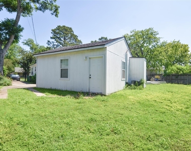 219 W 30th Street - Photo Thumbnail 26