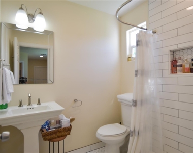 219 W 30th Street - Photo Thumbnail 19