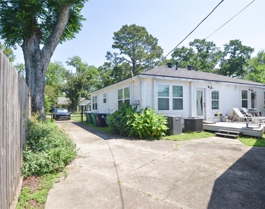 219 W 30th Street - Photo Thumbnail 29