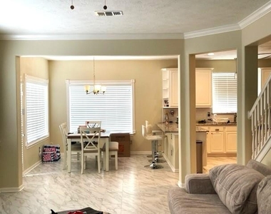 1422 Sweet Stone Court - Photo Thumbnail 6