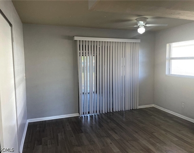 610 Se 10th Street - Photo Thumbnail 2