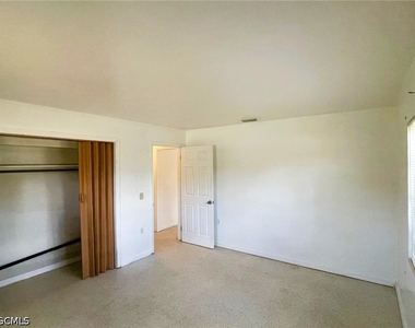 1916 Flamingo Drive - Photo Thumbnail 4