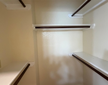 3359 Dew Point Lane - Photo Thumbnail 17