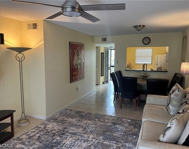 9261 Central Park Drive - Photo Thumbnail 8