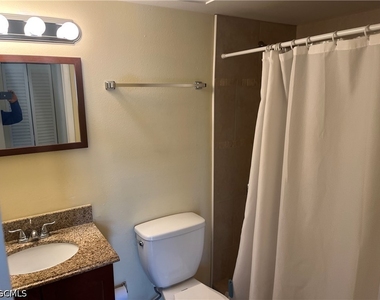 9261 Central Park Drive - Photo Thumbnail 5
