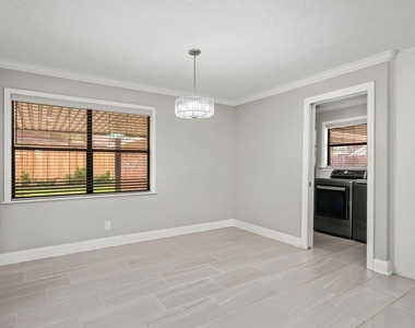 10139 Knoboak Drive - Photo Thumbnail 6