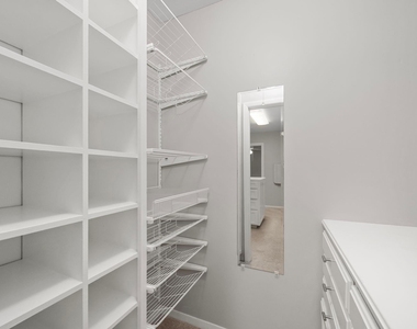 10139 Knoboak Drive - Photo Thumbnail 7