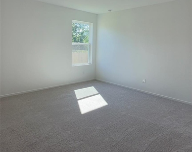 327 Parkin Court - Photo Thumbnail 12
