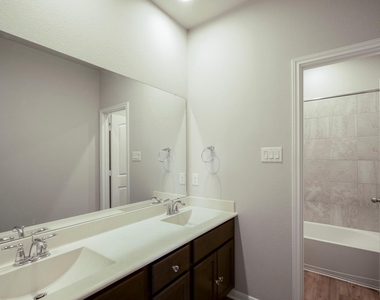 12197 Pearl Bay Court - Photo Thumbnail 9