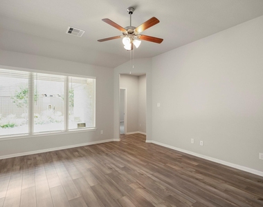 12197 Pearl Bay Court - Photo Thumbnail 18