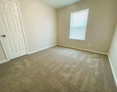 340 Road 5105 - Photo Thumbnail 9