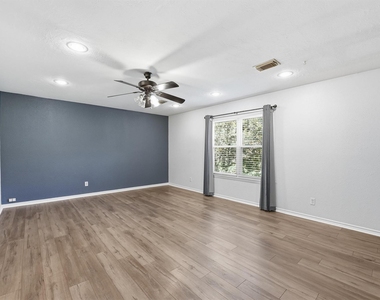 1727 Beckman Drive - Photo Thumbnail 4