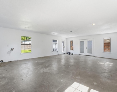 1727 Beckman Drive - Photo Thumbnail 20
