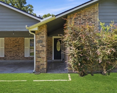 1727 Beckman Drive - Photo Thumbnail 2