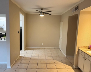 728 Bering Drive - Photo Thumbnail 6