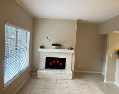 728 Bering Drive - Photo Thumbnail 2