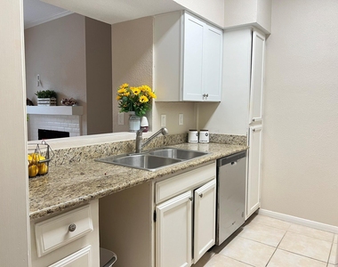728 Bering Drive - Photo Thumbnail 9