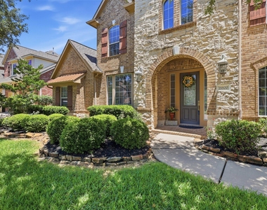 18800 N Bee Cave Springs Circle - Photo Thumbnail 1