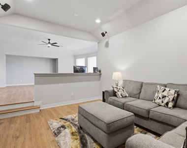 18800 N Bee Cave Springs Circle - Photo Thumbnail 30