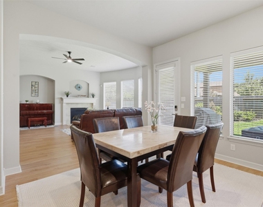 18800 N Bee Cave Springs Circle - Photo Thumbnail 11