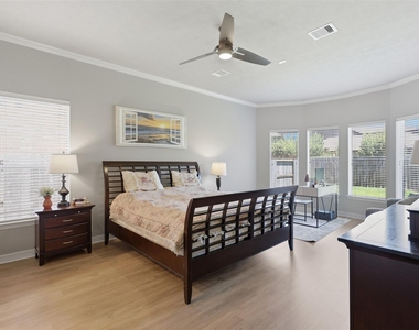 18800 N Bee Cave Springs Circle - Photo Thumbnail 16