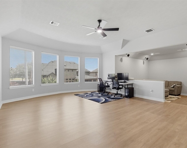 18800 N Bee Cave Springs Circle - Photo Thumbnail 27