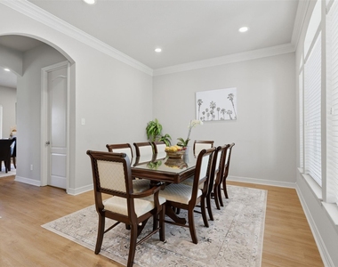 18800 N Bee Cave Springs Circle - Photo Thumbnail 5