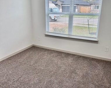 5026 Pine Haven Lane Lane - Photo Thumbnail 16