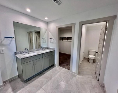 5026 Pine Haven Lane Lane - Photo Thumbnail 10