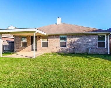 3223 Spring Ranch Lane - Photo Thumbnail 14